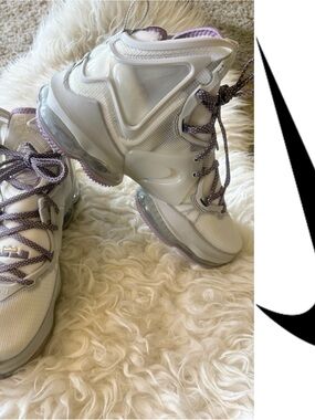Nike LeBron 19 Strive For Greatness Basketball Shoes*NEW